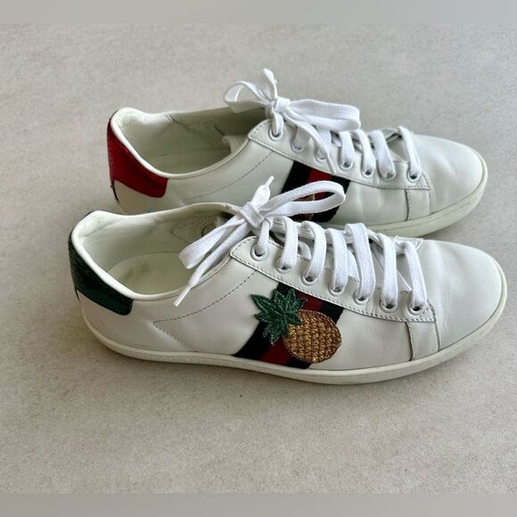 Gucci White Leather Embroidered Ladybug And Pineapple Ace Sneakers Size 36.5 - Picture 2 of 15